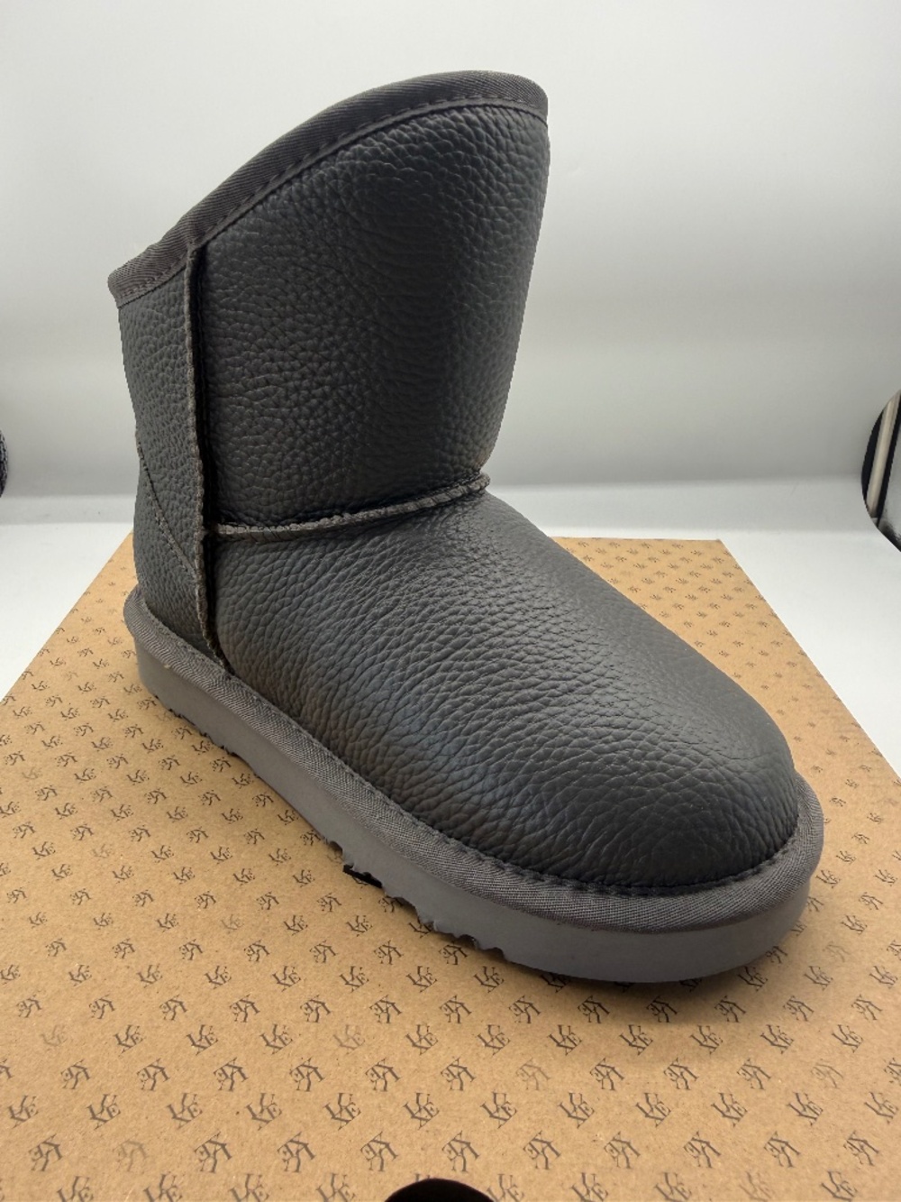 Australia Luxe Co. Kids Cosy X short Boot Gray Leather and Shearling Y2 EU 34